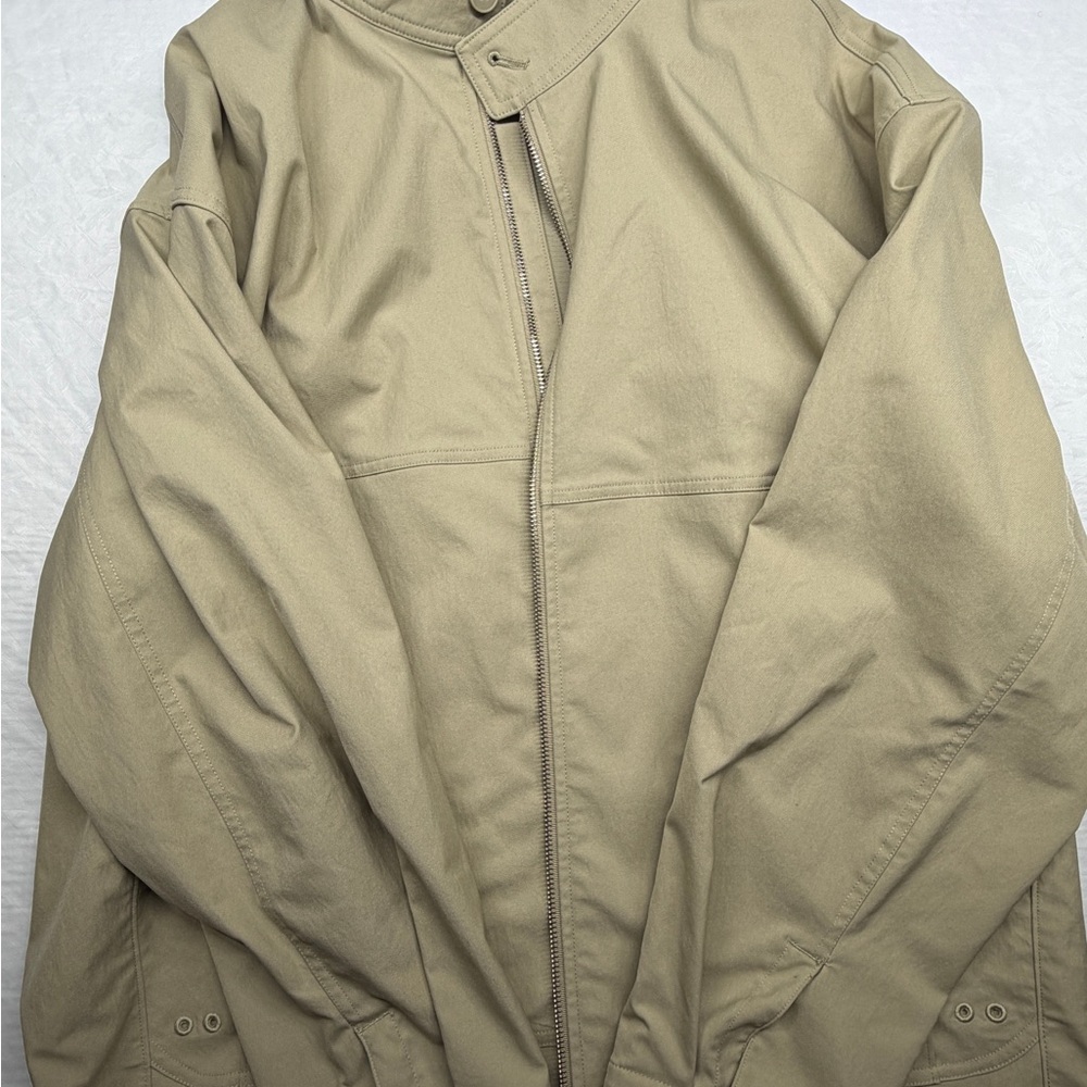 lululemon athletica Men's Beige Lightweight Jacket